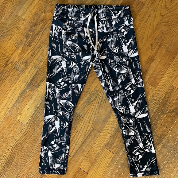 The Upside Japanese Forest Dance Leggings - Picture 4 of 6